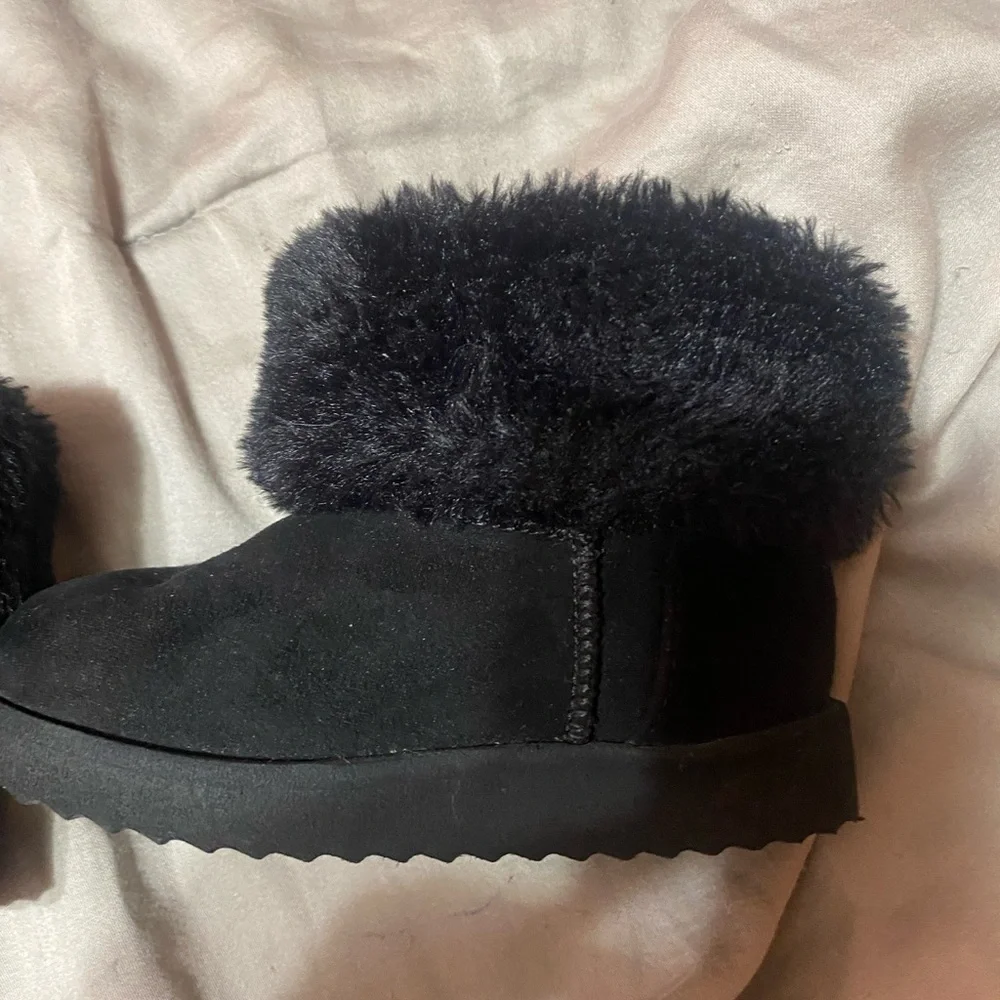 Cozy Black Fur-Lined‎ Kids Boots